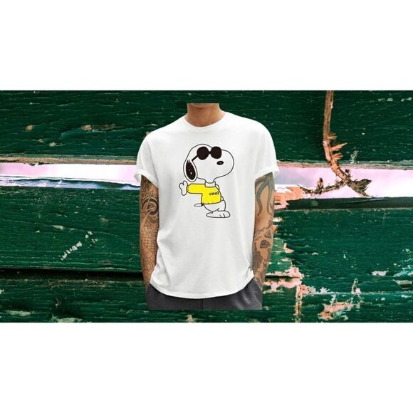Kaity K Other - Snoopy Retro Peanuts Cartoon Streetwear Graphic T-Shirt